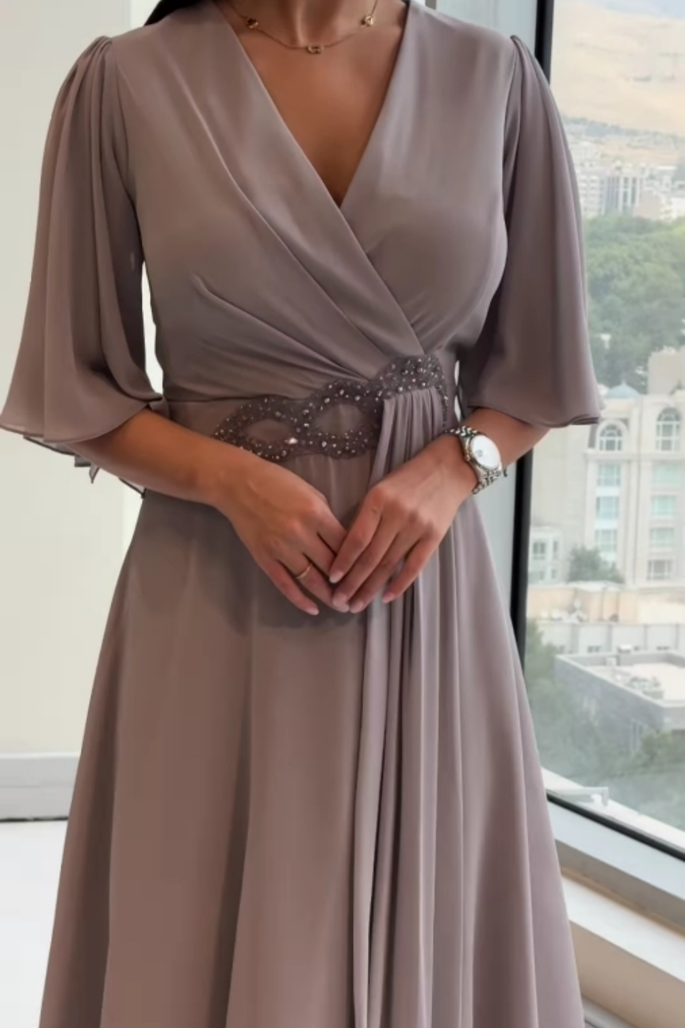 Elegant V-neck chiffon dress